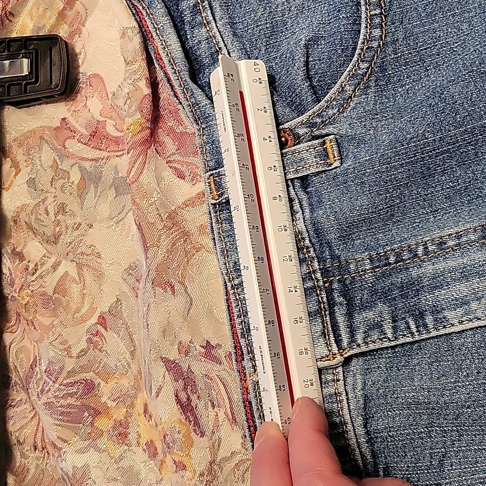 Womens Levis 550 stretch denim jeans